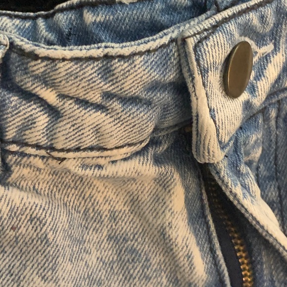 Blue Acid Wash High Waisted USA Flag Denim Shorts - Picture 9 of 10